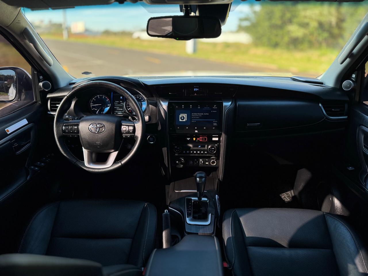 Toyota SW4 2.8 Turbo - foto 13