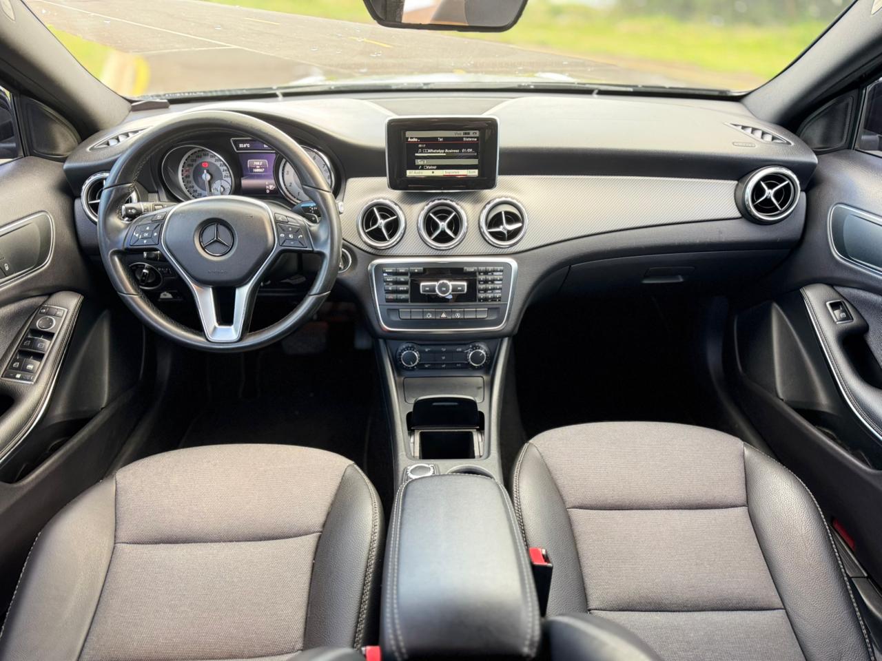 Mercedes-Benz Classe GLA 200 - foto 13