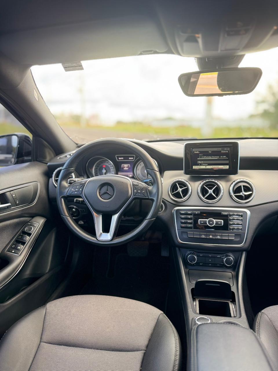 Mercedes-Benz Classe GLA 200 - foto 15