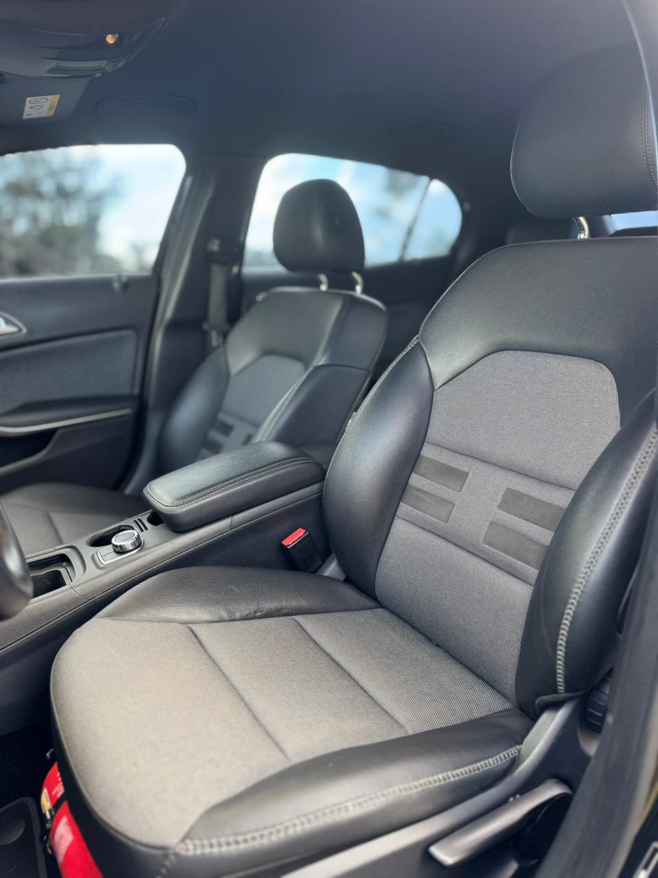 Mercedes-Benz Classe GLA 200 - foto 17